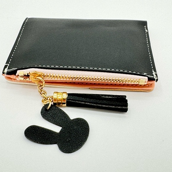 Women’s Bifold Wallet 3 Solid Colors and Coin Pocket - Picture 4 of 6